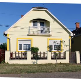 Ági Vendégház Sarud