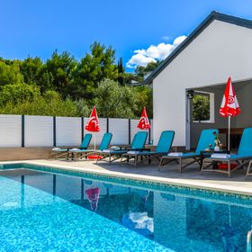 Apartments Villa Niko Arbanija