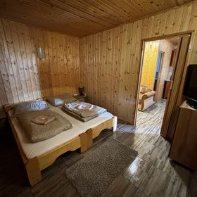 Sunny Faház Poroszló