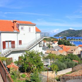 Apartmanok A Tenger Mellett Vis - 2428