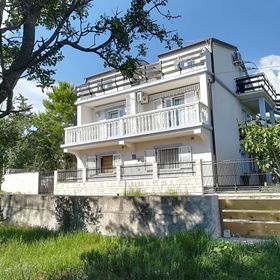 Apartmanok Parkolóhellyel Novi Vinodolski - 15292