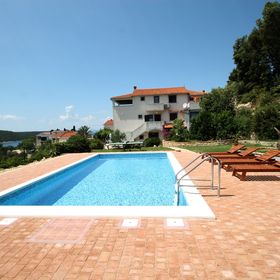 Apartmanok Családok Részére Medencével Kampor, Rab - 15518 Kampor