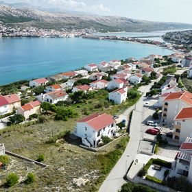 Apartmanok Parkolóhellyel Pag - 15765