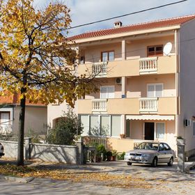 Apartmanok Parkolóhellyel Zadar - 15945