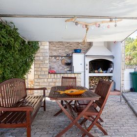 Apartmanok A Tenger Mellett Razanj, Rogoznica - 15998 Ražanj