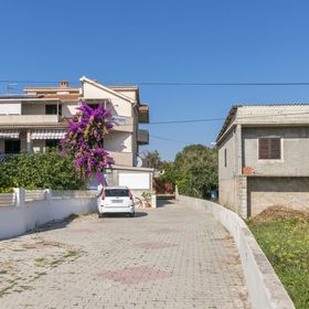 Apartments ŠIME Rogoznica