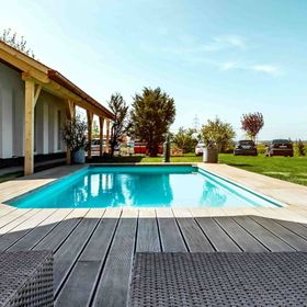 Szent György Kúria Kisharsány