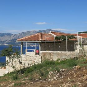 House Romantica Postira