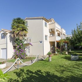 Apartments Sweet garden Vodice