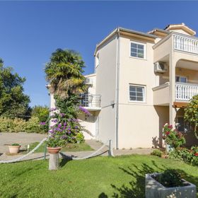 Apartments Sweet garden Vodice