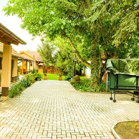 Bárdos Vendégház Tiszabábolna