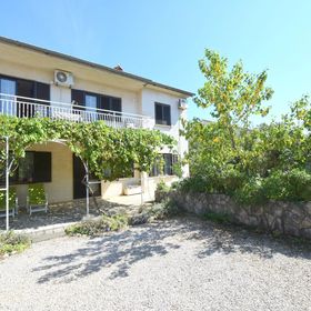 Apartments and Room Blažević Omisalj