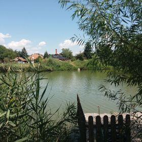 Akantisz Vízparti Vendégház Gyomaendrőd