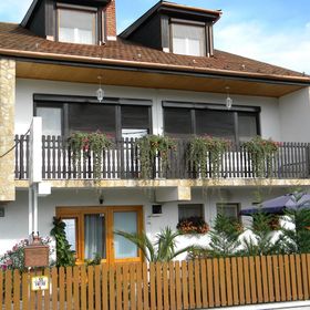 Villa Róza Apartman Balatonkeresztúr