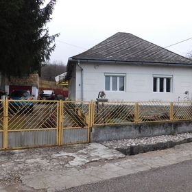 Nyugalmas Vendégház Lénárddaróc