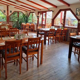 Teca Mama Kisvendéglő és Magánszálláshely Pécs