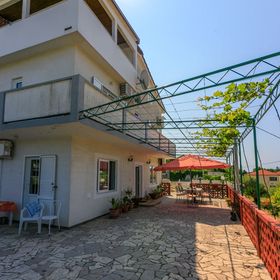 Apartments Carmen Kampor