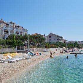 Apartmanok A Tenger Mellett Okrug Gornji, Ciovo - 9694 Okrug Gornji