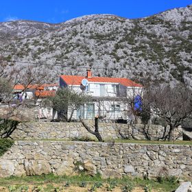 Apartmanok Parkolóhellyel Ostrvica, Omis - 13749 Ostrvica