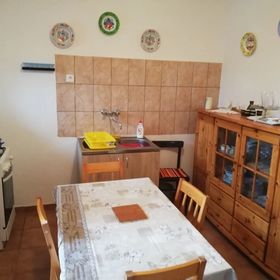 Farkas-lak Vendégház Füzér