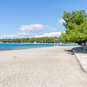 Apartments Snjezana Pirovac