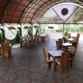 HBH Bajor Sörház Sólyomfészek Panzió Kazincbarcika