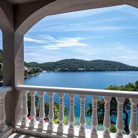 Apartments MILA Ubli