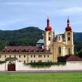 Klášter Hejnice - vzdělávací, konferenční a poutní dům