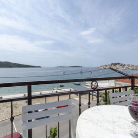 Apartment Mira Primosten