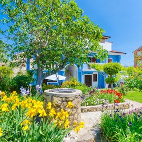 Apartments Kristijan M Lopar