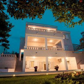 Apartments Nevenka Razanj