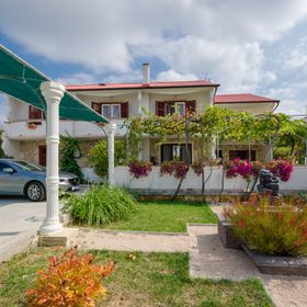 Apartments Helena Lopar