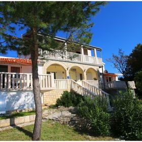 Apartments Tina Toni Primosten