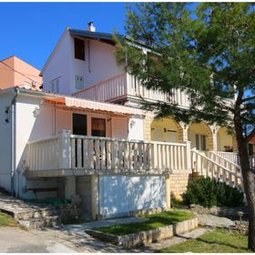 Apartments Tina Toni Primosten