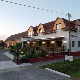  Vadrózsa Vendégház Botykapeterd