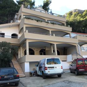 Apartments Apollo Zastrazisce II