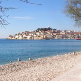 Apartments Guzela Primosten