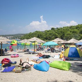 Apartments Rina Primosten