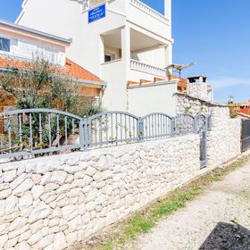 House Nikolina Sevid