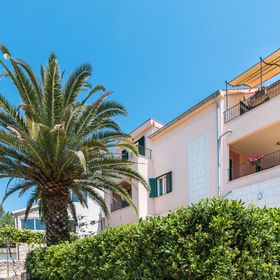 Apartments Šerić Vrboska