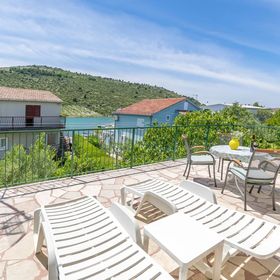 House Sunčani dvori Rogoznica