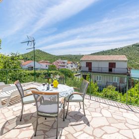 House Sunčani dvori Rogoznica