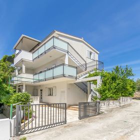 Apartments Vinčić Rogoznica