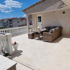 Apartment Heaven Strozanac