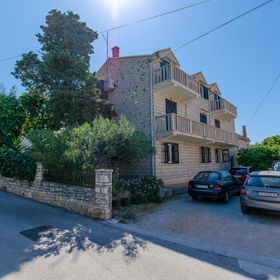 Apartments KATA Supetar