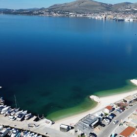 Apartments Anna Okrug Gornji