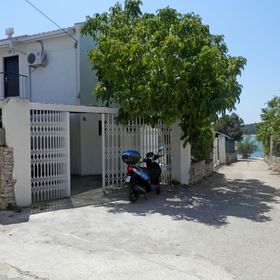 Apartments Živana Rogoznica