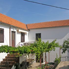 Apartments Katica Primosten