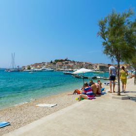 Apartments Mare Primosten