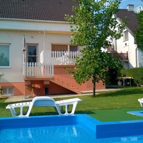 Nánai Medencés Apartman Balatonlelle
